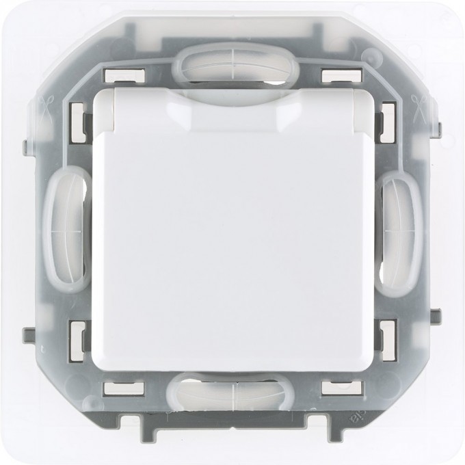 Розетка LEGRAND INSPIRIA 2К+З IP 44 с откидной крышкой и шторками немецкий стандарт 16 А 250 В белый 673740